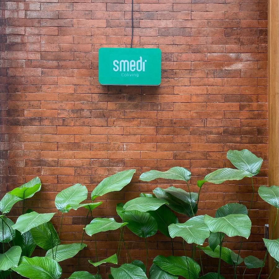 Готель Smedi Coliving Джок'якарта Екстер'єр фото